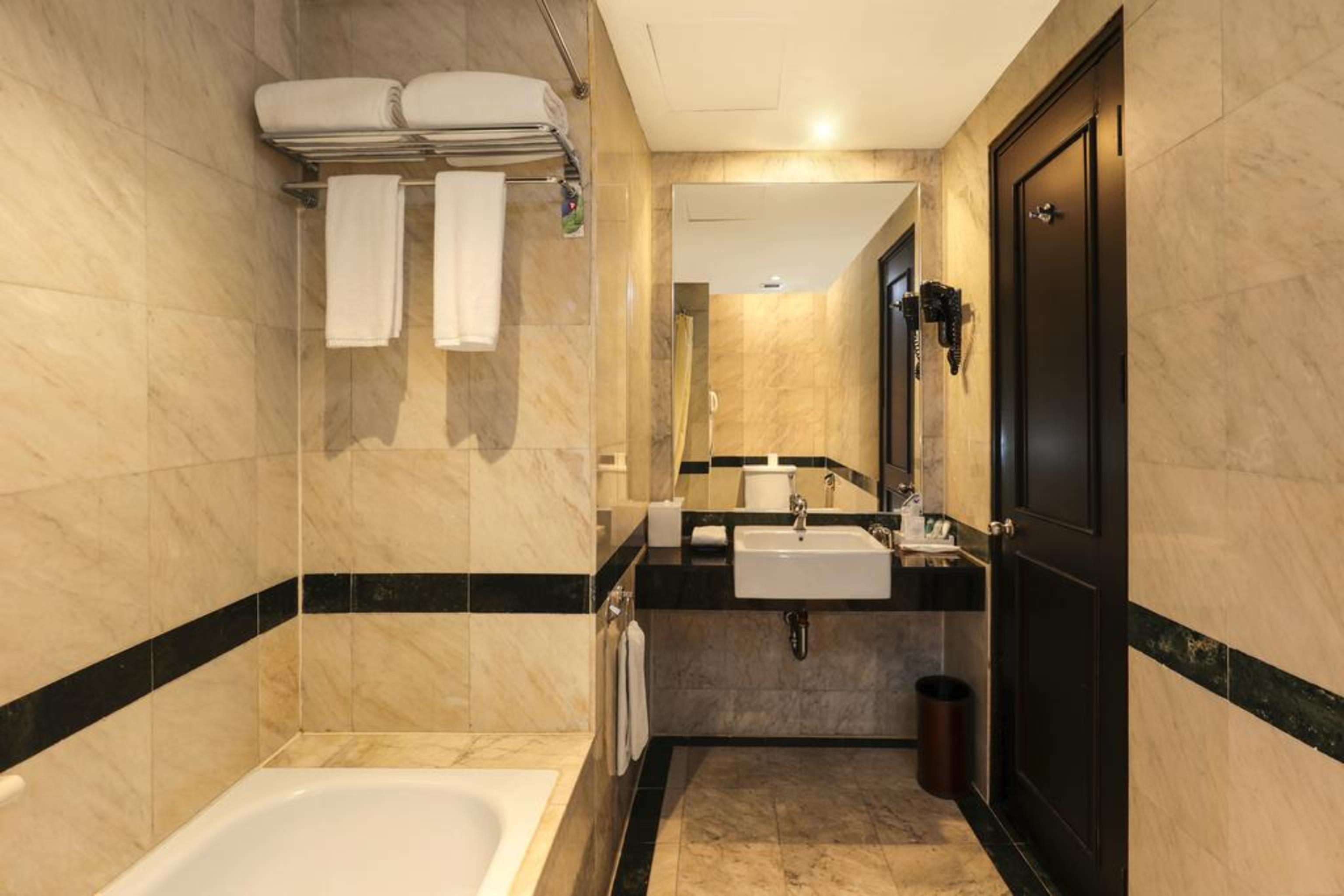 Ap Premier Batam Hotel Nagoya Luaran gambar